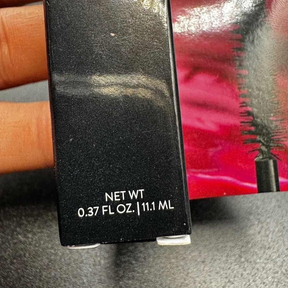 NWT Laura Geller Black Lengthening Mascara